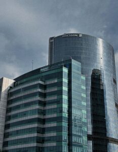modern-office-glass-facade-fauzan-bialine